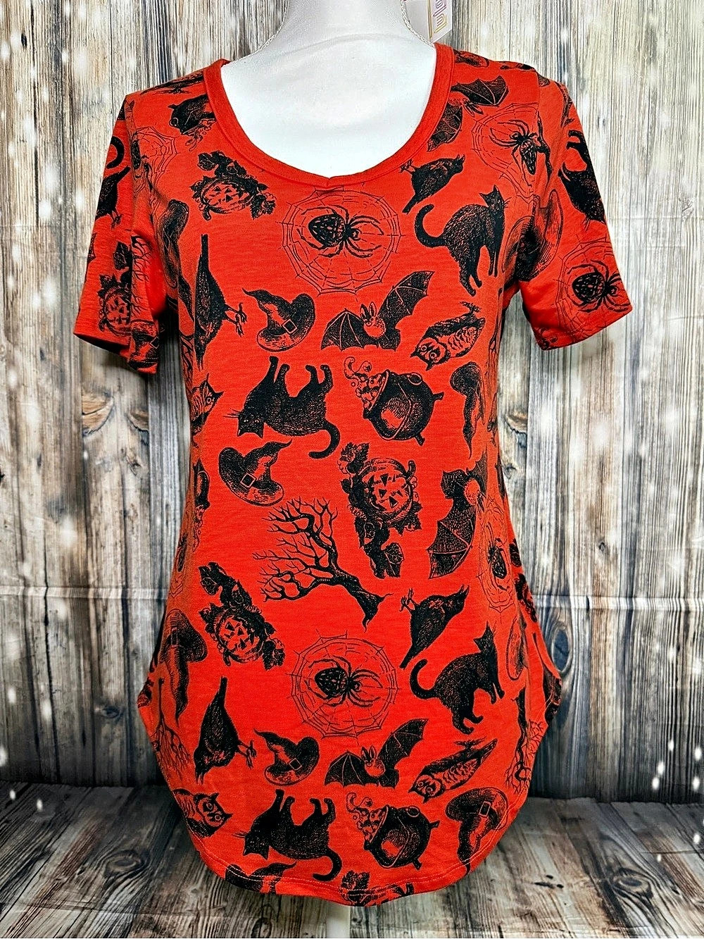 New LuLaRoe Iris  Top Women's Spooky Print Red & Black XXS